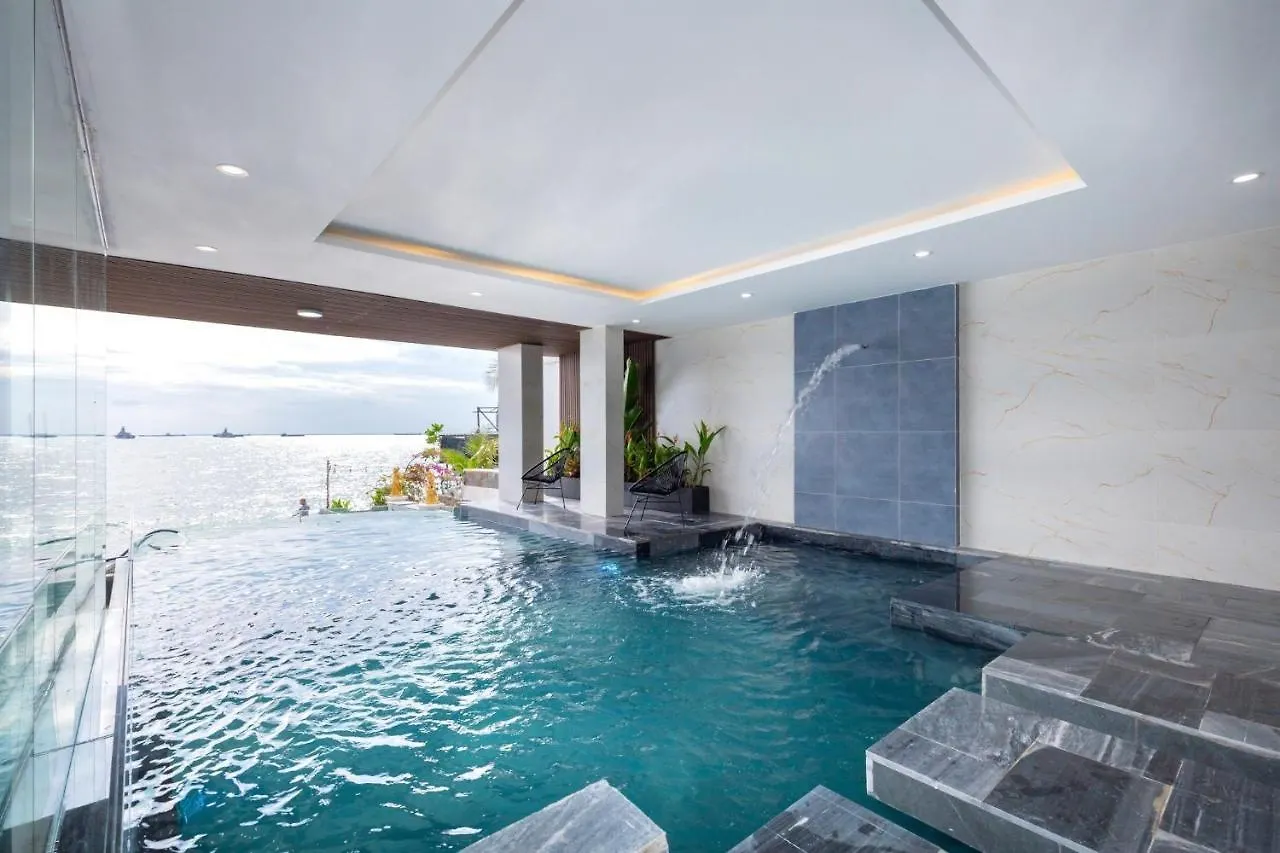 Palm Villa 24 - Ocean View Luxury 6 Bedroom, Karaoke, Bi-Da Vung Tau