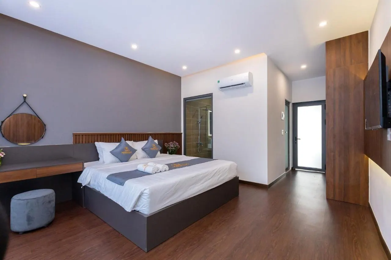 Palm Villa 24 - Ocean View Luxury 6 Bedroom, Karaoke, Bi-Da Vung Tau