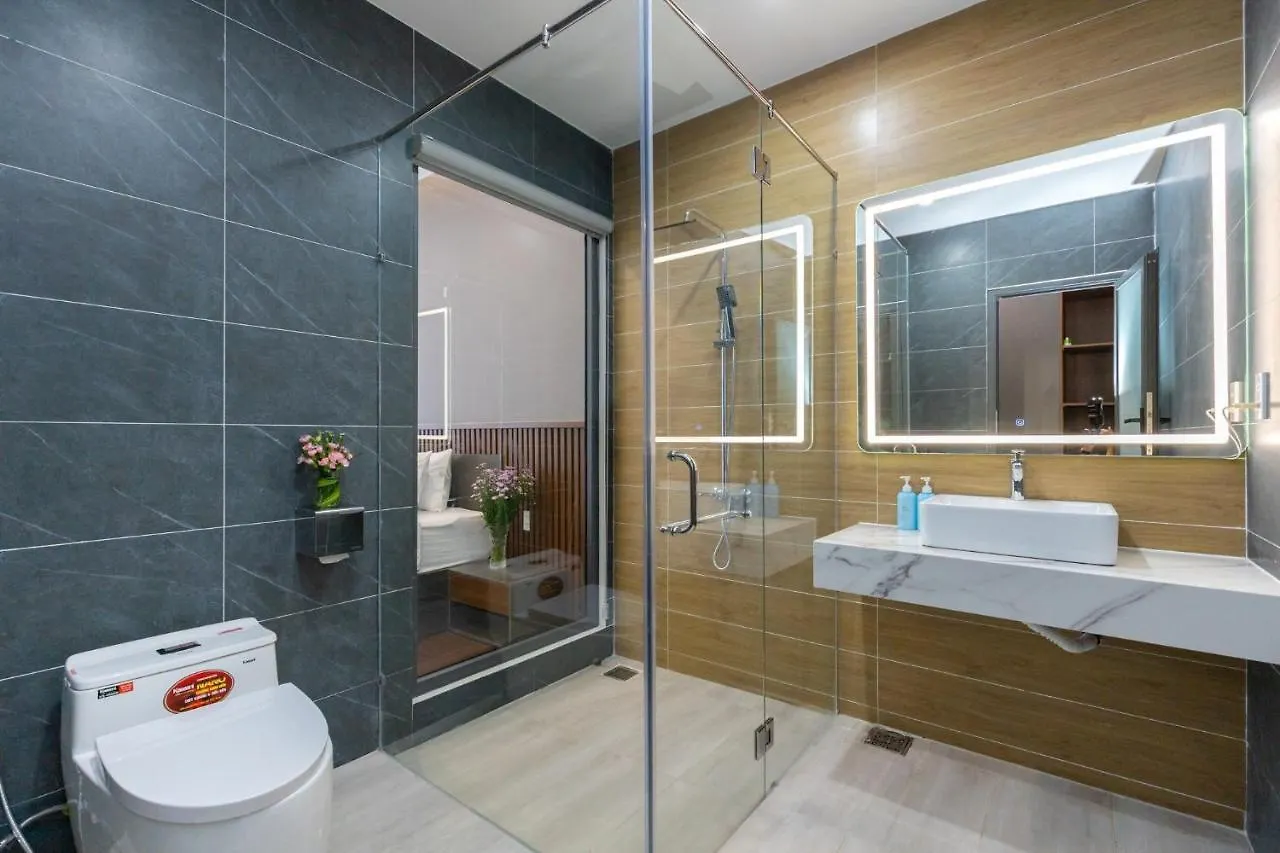 Palm Villa 24 - Ocean View Luxury 6 Bedroom, Karaoke, Bi-Da Vung Tau