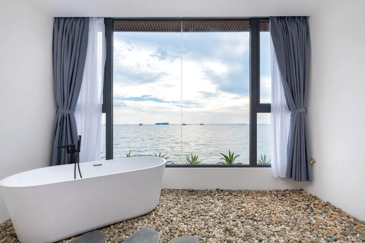 Palm Villa 24 - Ocean View Luxury 6 Bedroom, Karaoke, Bi-Da Vung Tau 0*,  Vietnam