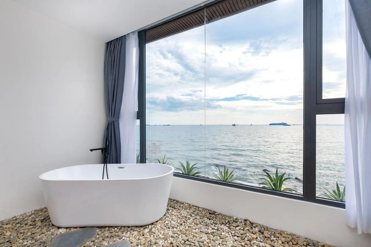 Palm Villa 24 - Ocean View Luxury 6 Bedroom, Karaoke, Bi-Da Vung Tau